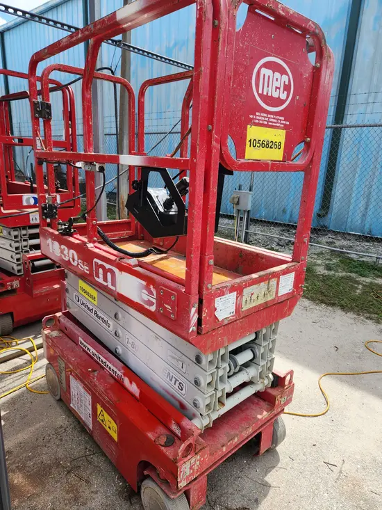 2017 MEC 1330SE Scissor Lift