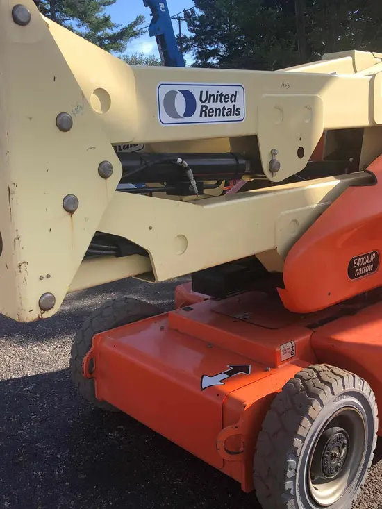 2013 JLG E400AJPN Articulating Boom Lift