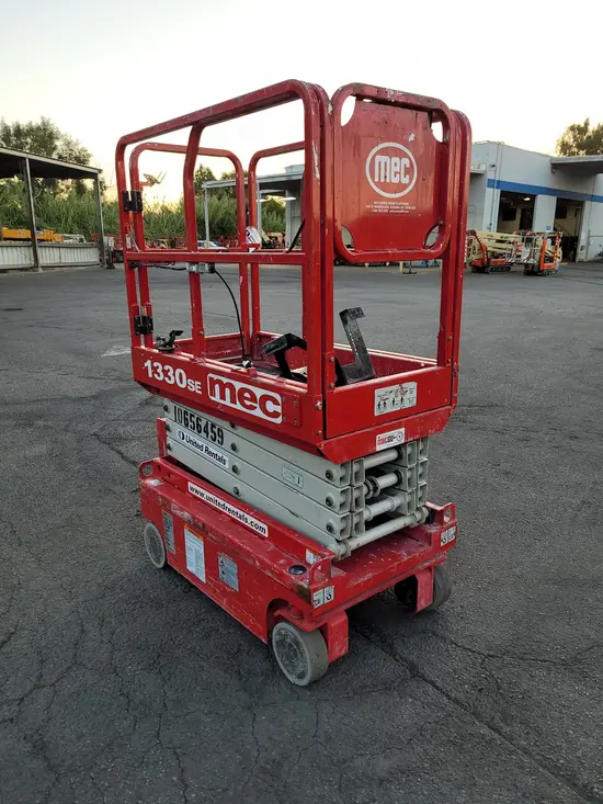 2017 MEC 1330SE Scissor Lift