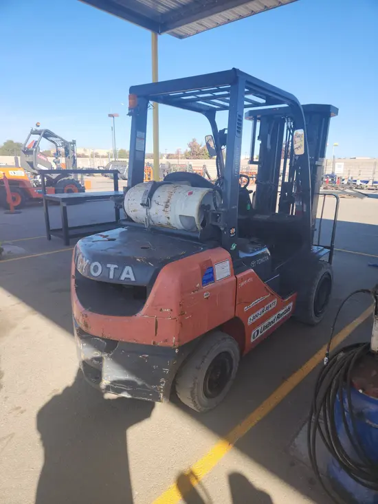 2017 Toyota 8FGU30 Warehouse Forklift