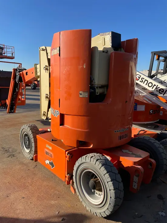 2016 JLG E300AJP Articulating Boom Lift
