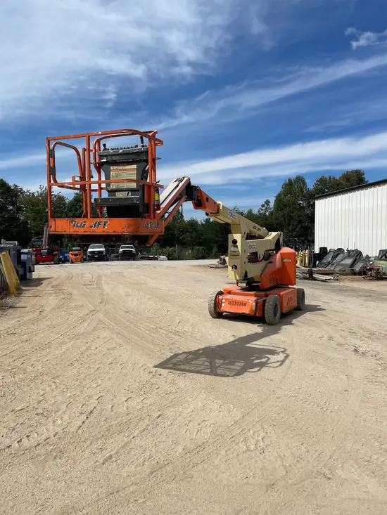 2014 JLG E400AJPN Articulating Boom Lift