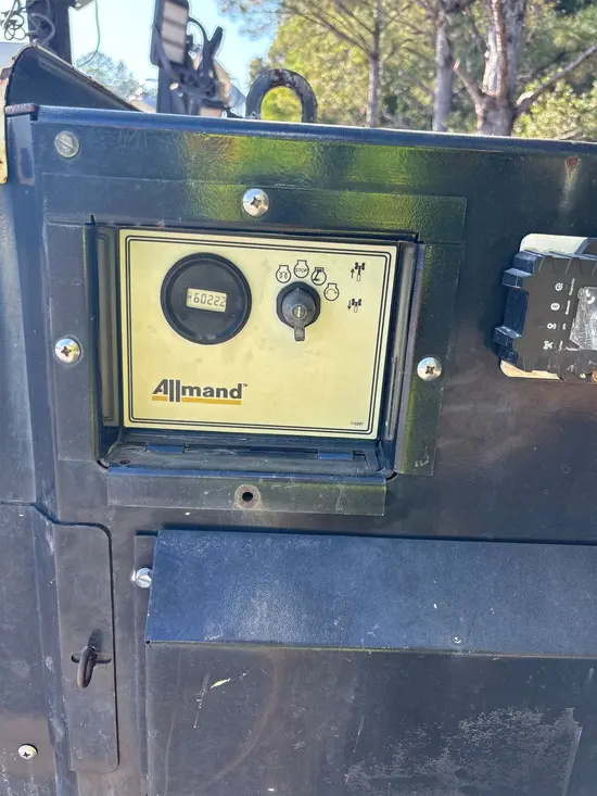 2017 Allmand NIGHT-LITE PRO Portable Light Tower