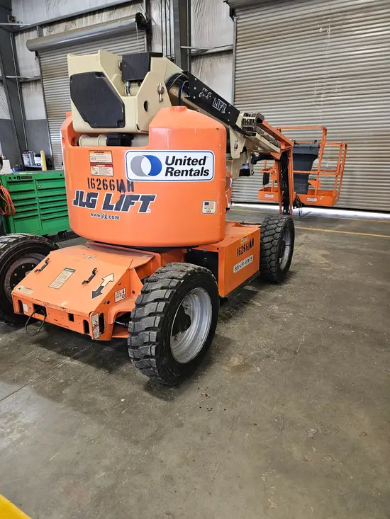 2016 JLG E450AJ Articulating Boom Lift