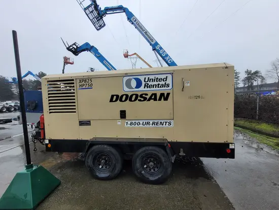 2017 Doosan XP825/HP750WCU Air Compressor