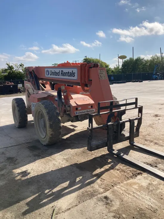 2015 SKYTRAK 6042 Forklift