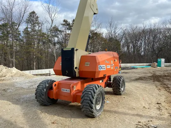 2013 JLG 800AJ Articulating Boom Lift