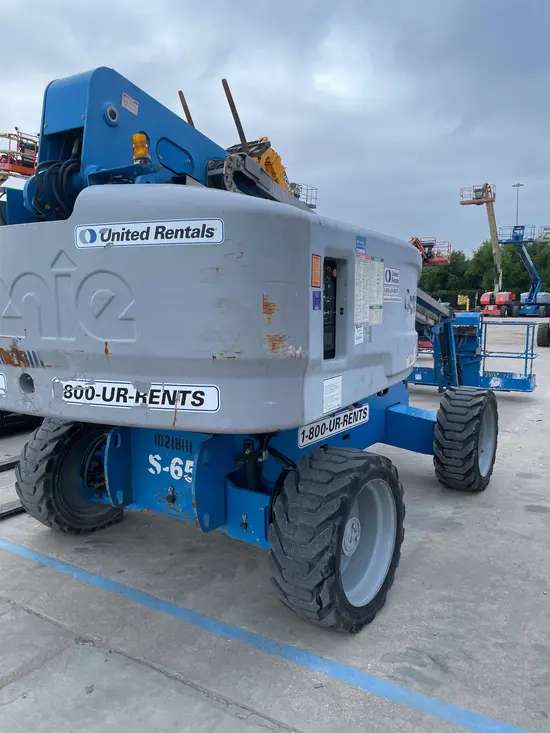 2014 Genie S-65 Boom Lift
