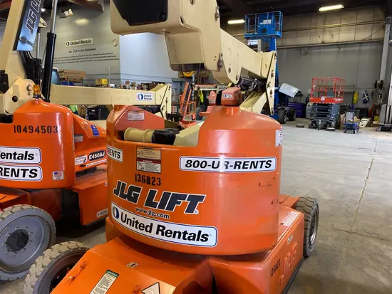 2014 JLG E400AJPN Articulating Boom Lift