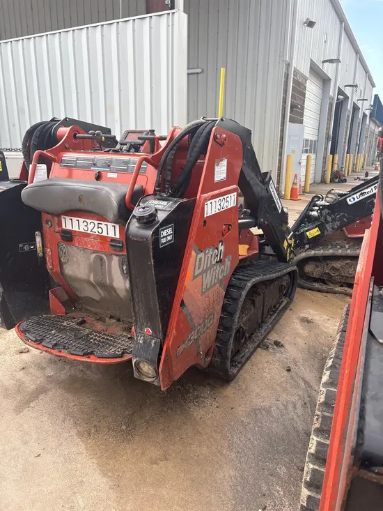 2020 Ditch Witch SK3000 Track Loader