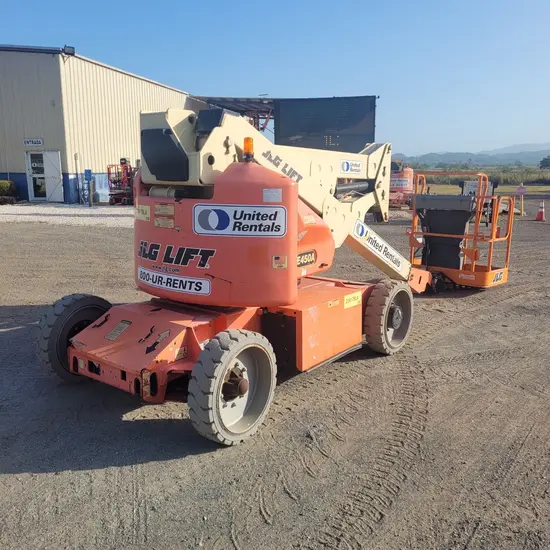 2015 JLG E450A Articulating Boom Lift
