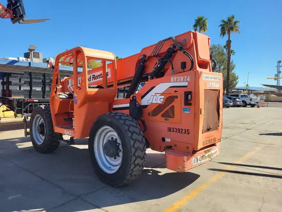 2015 SKYTRAK 6042 Forklift