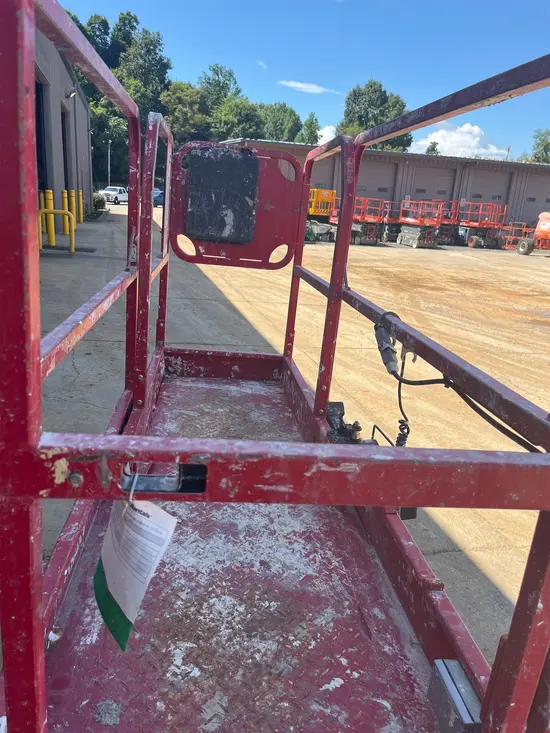 2018 MEC MICRO 19 Scissor Lift