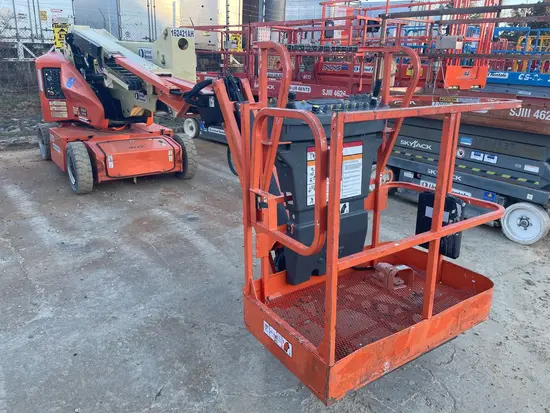 2016 JLG E400AJPN Articulating Boom Lift