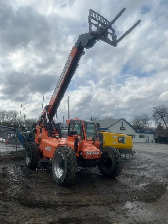 2017 SKYTRAK 8042 Forklift