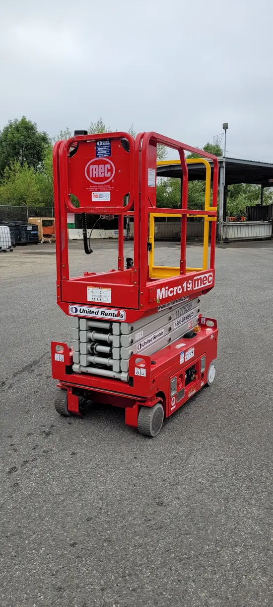 2021 MEC MICRO 19 Scissor Lift