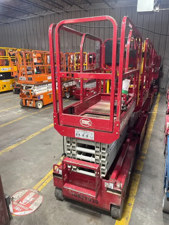 2018 MEC MICRO 19 Scissor Lift