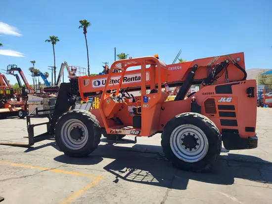 2016 SKYTRAK 6042 Forklift