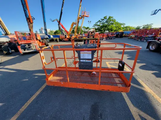 2017 JLG 860SJ Boom Lift