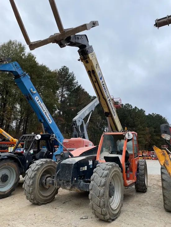 2016 JLG 642 Forklift