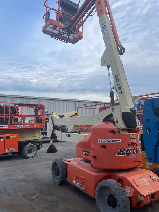 2014 JLG E450AJ Articulating Boom Lift