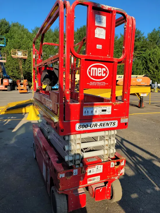 2017 MEC 1930SE Scissor Lift