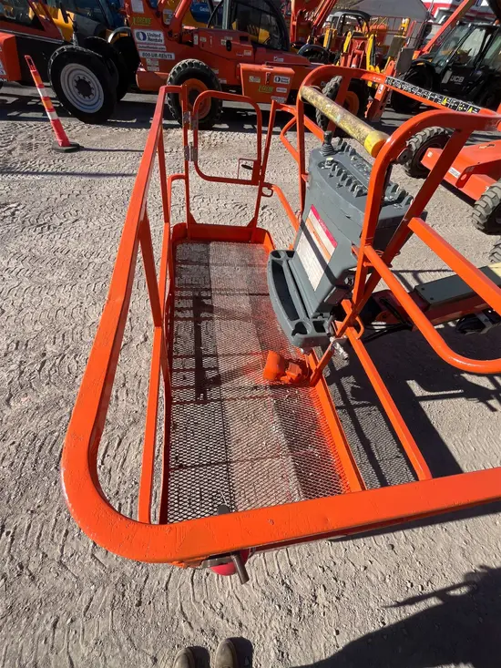 2016 JLG 400S Boom Lift