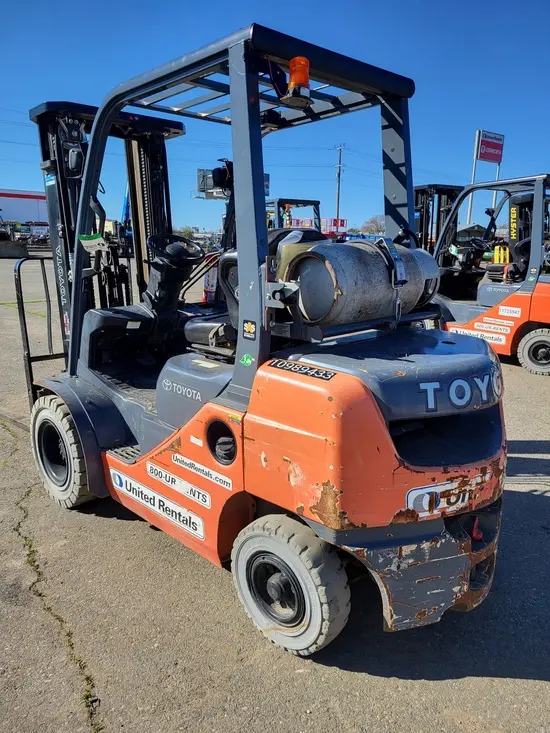 2019 Toyota 8FGU25 Warehouse Forklift