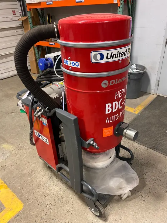 2022 Husqvarna BDC-33-230V Vacuum