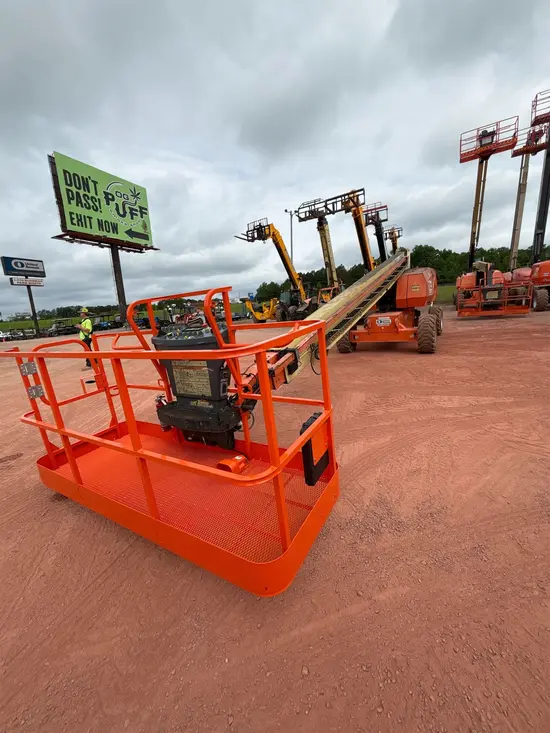 2017 JLG 800S Boom Lift