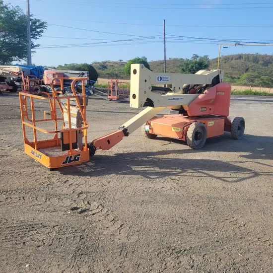 2015 JLG E450A Articulating Boom Lift