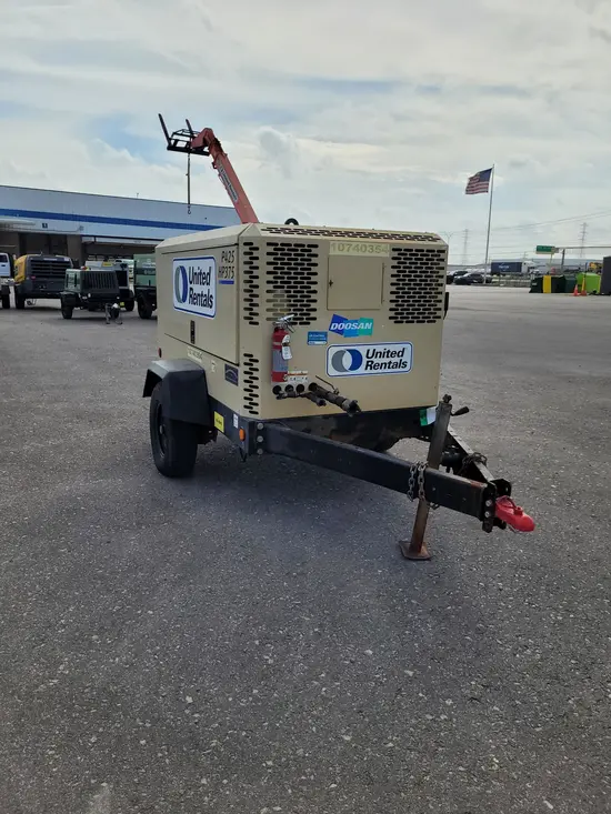 2018 Doosan P425/HP375WCUT4 Air Compressor