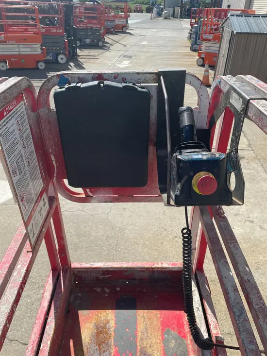 2017 MEC MICRO 19 Scissor Lift