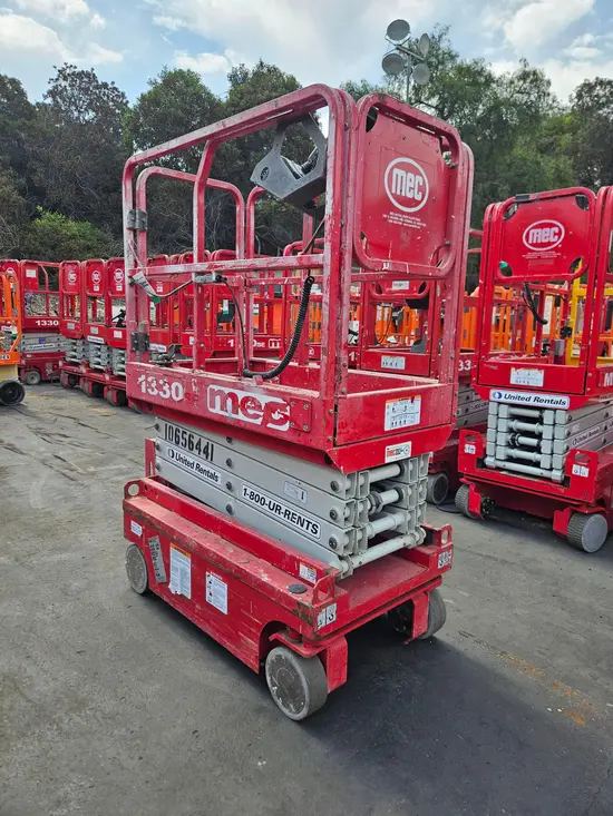 2017 MEC 1330SE Scissor Lift
