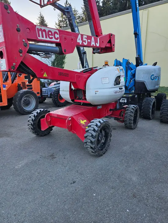 2018 MEC 45AJ-D Articulating Boom Lift