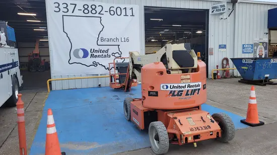2015 JLG E400AJPN Articulating Boom Lift