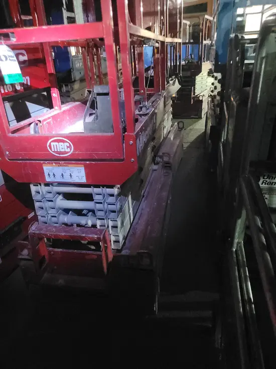 2018 MEC MICRO 19 Scissor Lift