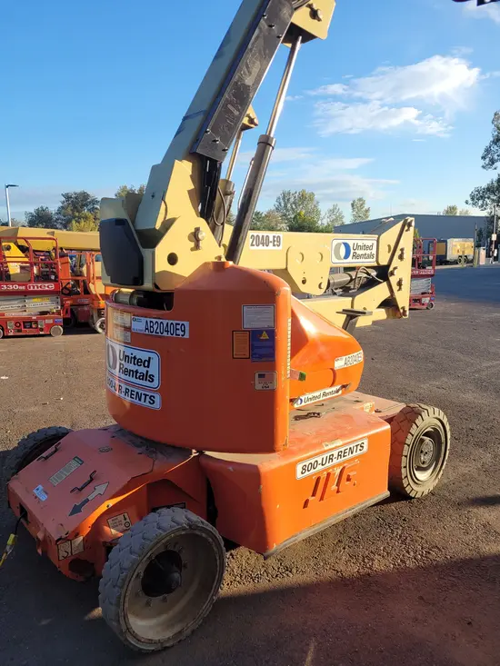 2015 JLG E400AJPN Articulating Boom Lift