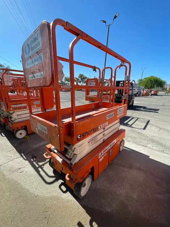 2018 Snorkel S3219E Scissor Lift