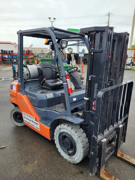 2018 Toyota 8FGU25 Warehouse Forklift