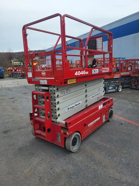 2017 MEC 4046SE Scissor Lift