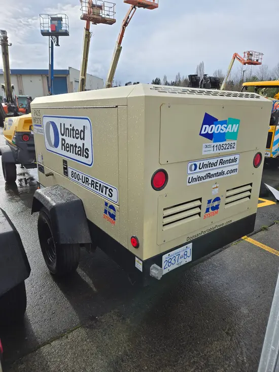 2020 Doosan P425/HP375EXT4I Air Compressor
