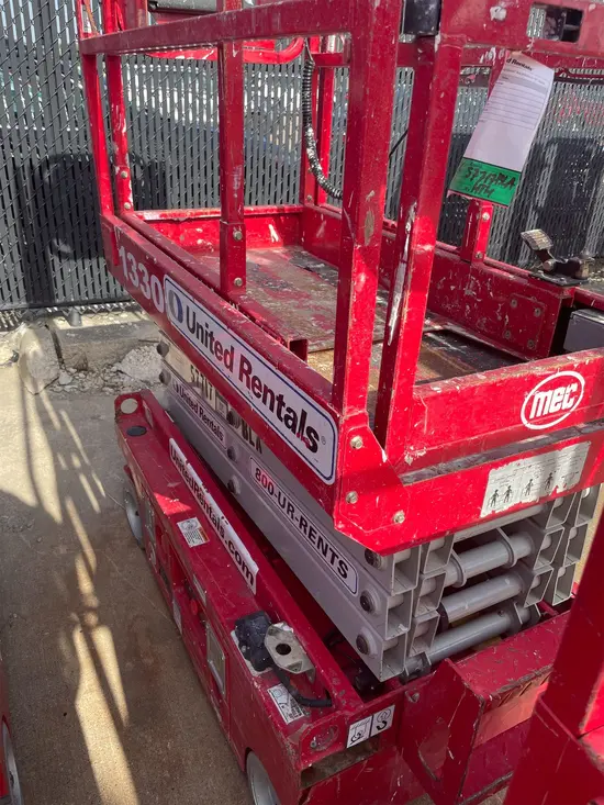 2018 MEC 1330SE Scissor Lift