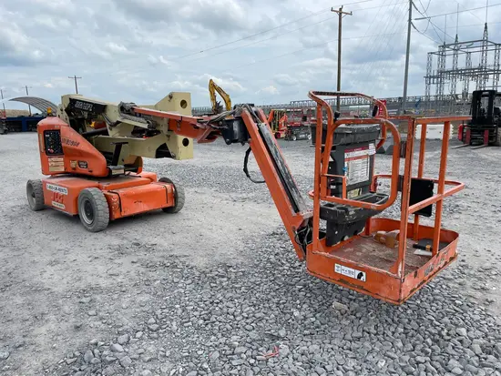 2013 JLG E400AJPN Articulating Boom Lift