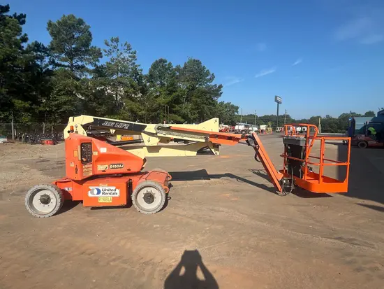 2014 JLG E450AJ Articulating Boom Lift
