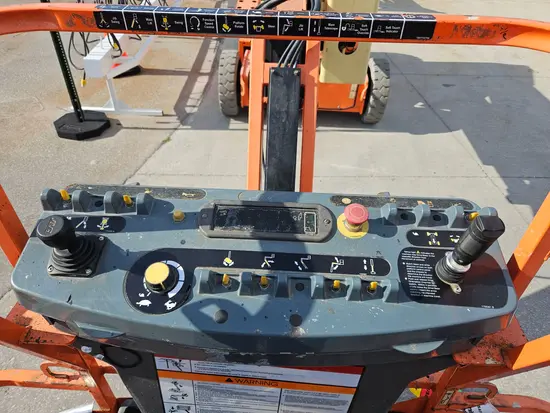 2016 JLG E450AJ Articulating Boom Lift
