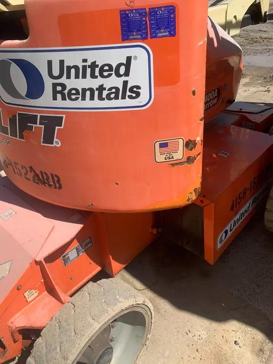 2014 JLG E400AN Articulating Boom Lift