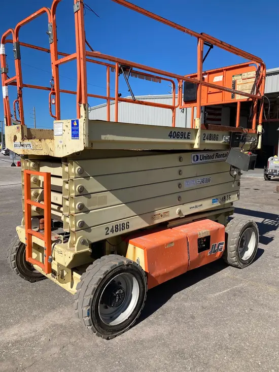 2015 JLG 4069LE Scissor Lift