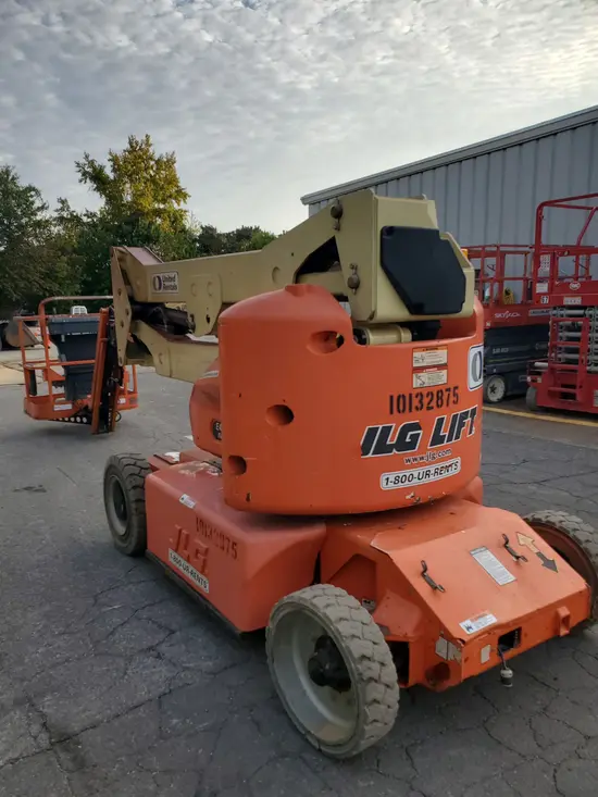 2013 JLG E400AJPN Articulating Boom Lift