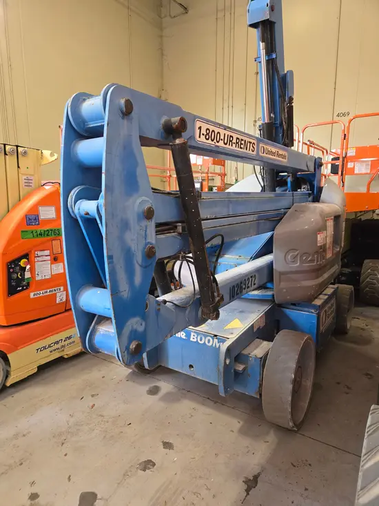 2014 Genie Z-40/23N RJ Articulating Boom Lift